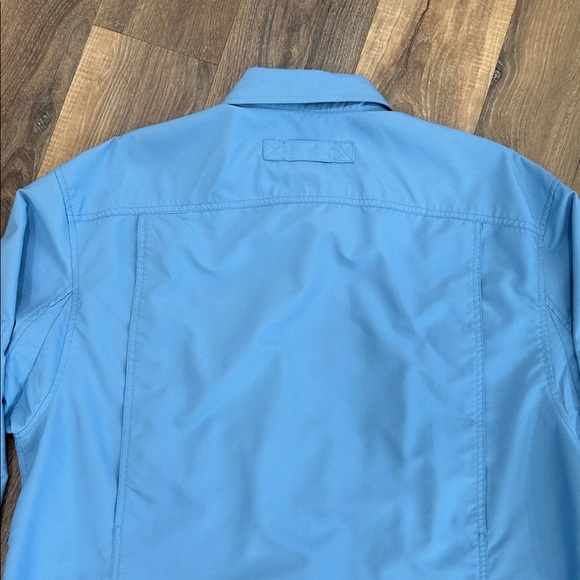 Duluth Trading Blue Long Sleeve Button-Up Shirt 35% Coolplus - Picture 13 of 16